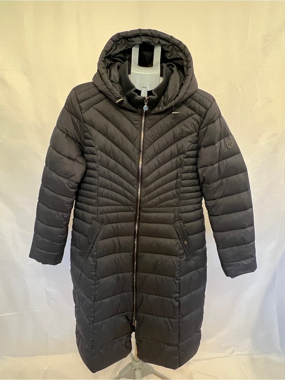 Bernardo Water-Repellent Black Long Quilted Puffer Coat with Hood